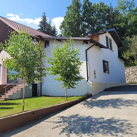 Madas Barbatesti